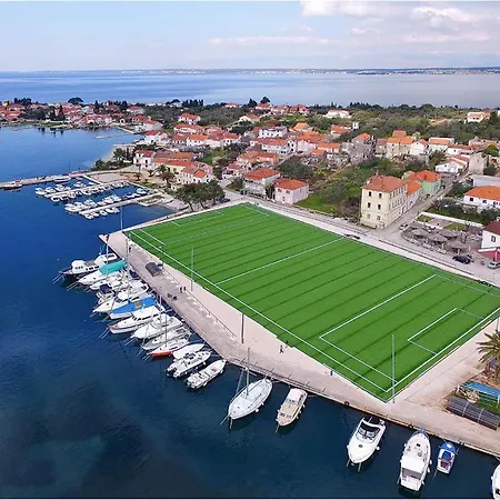 Obiteljska Kuca Na Plazi Ferienhaus Preko